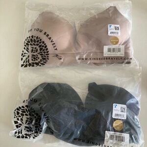 💙SOLD💙 New! Never used nursing and pumping bra in one. Size L